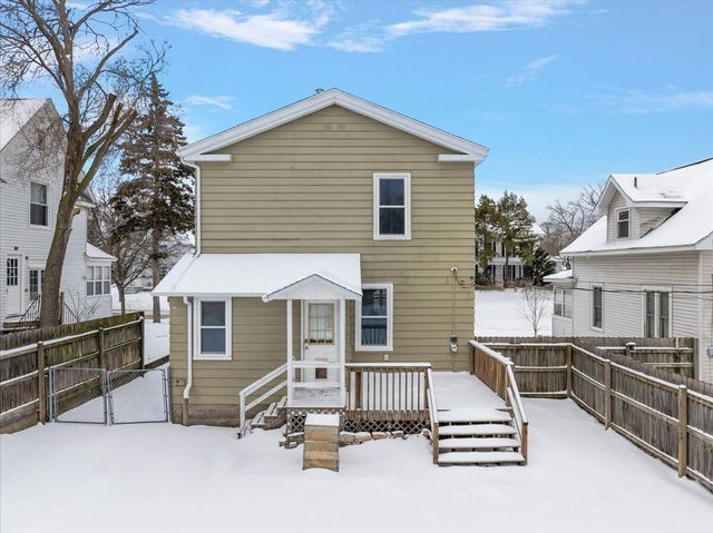 1037 Washington Avenue, Grand Haven, MI 49417