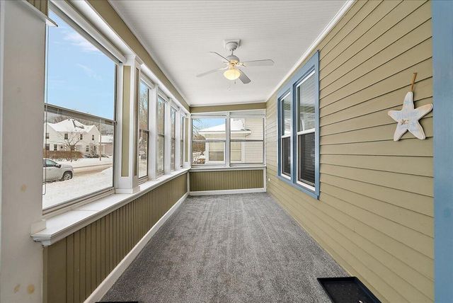 1037 Washington Avenue, Grand Haven, MI 49417