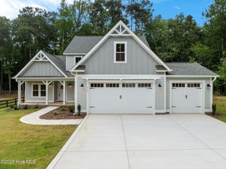 516 Belcroft Drive, Carthage, NC 28327