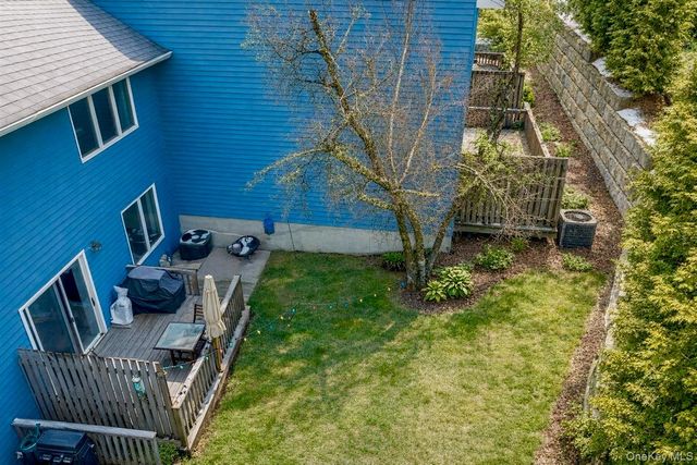 25 Village Gate Way 25, Nyack, NY 10960