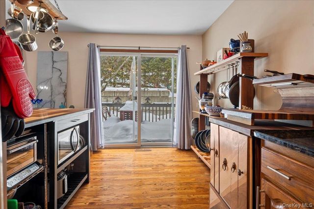 25 Village Gate Way 25, Nyack, NY 10960