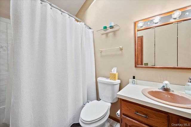 25 Village Gate Way 25, Nyack, NY 10960