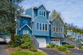 25 Village Gate Way 25, Nyack, NY 10960