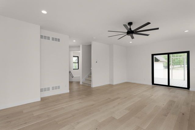 7184 Pfeil Bend, Sun Prairie, WI 53590
