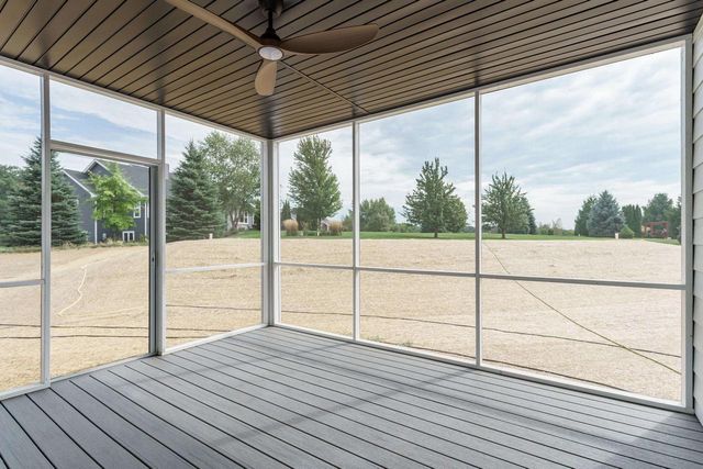 7184 Pfeil Bend, Sun Prairie, WI 53590