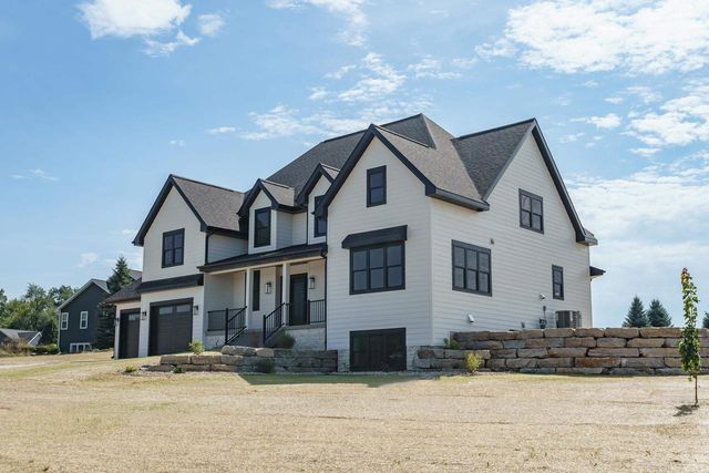 7184 Pfeil Bend, Sun Prairie, WI 53590