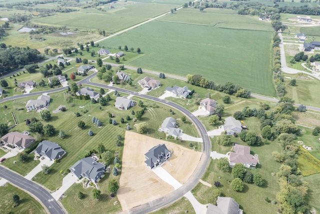 7184 Pfeil Bend, Sun Prairie, WI 53590