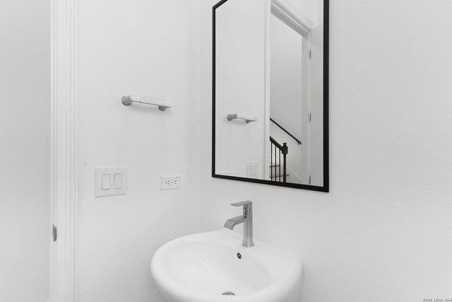 3523 N Loop 1604 E Unit 2002, San Antonio, TX 78247