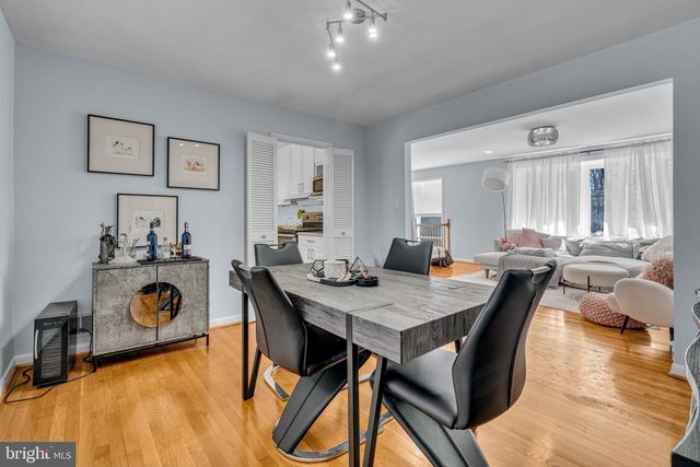 6403 HOLLINS DR, Bethesda, MD 20817