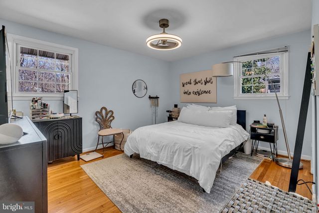 6403 HOLLINS DR, Bethesda, MD 20817