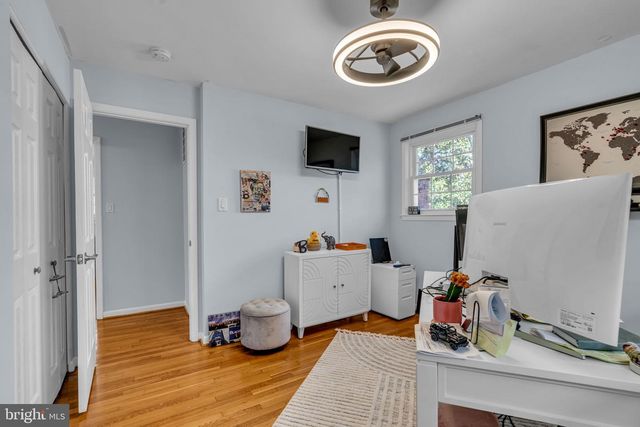 6403 HOLLINS DR, Bethesda, MD 20817