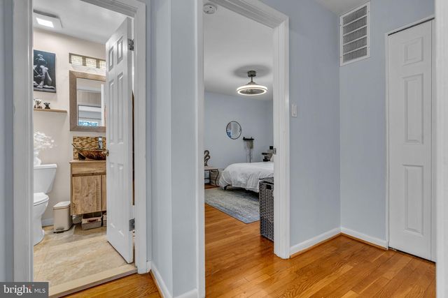 6403 HOLLINS DR, Bethesda, MD 20817