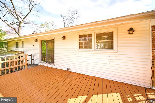 6403 HOLLINS DR, Bethesda, MD 20817