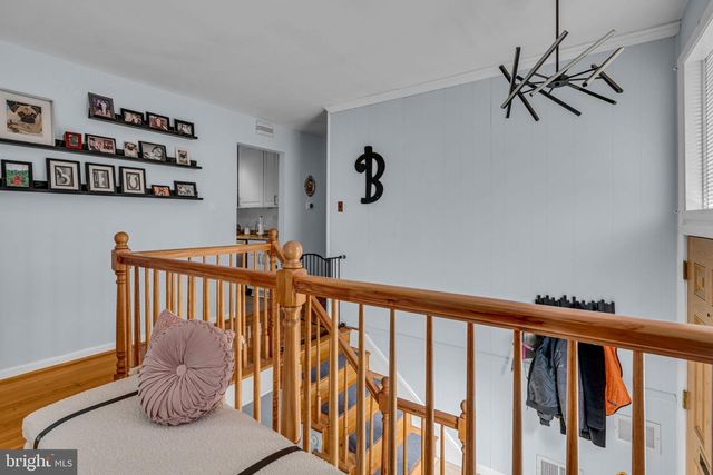6403 HOLLINS DR, Bethesda, MD 20817