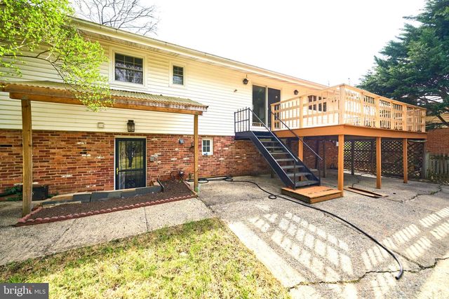 6403 HOLLINS DR, Bethesda, MD 20817