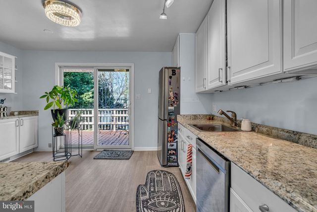 6403 HOLLINS DR, Bethesda, MD 20817