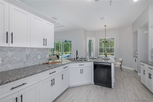 38 Vinca Street, Homosassa, FL 34446