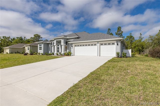 38 Vinca Street, Homosassa, FL 34446