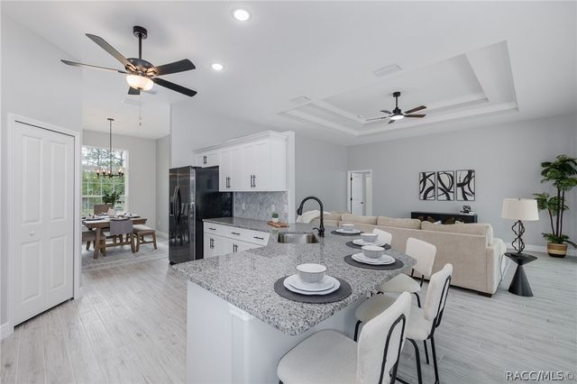 38 Vinca Street, Homosassa, FL 34446