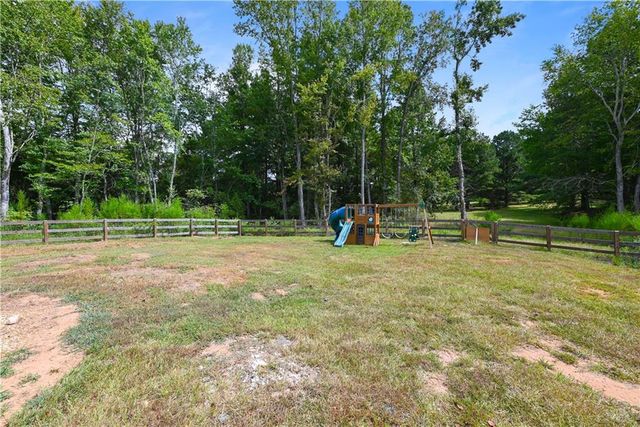 42 Meadows Lane, Senoia, GA 30276