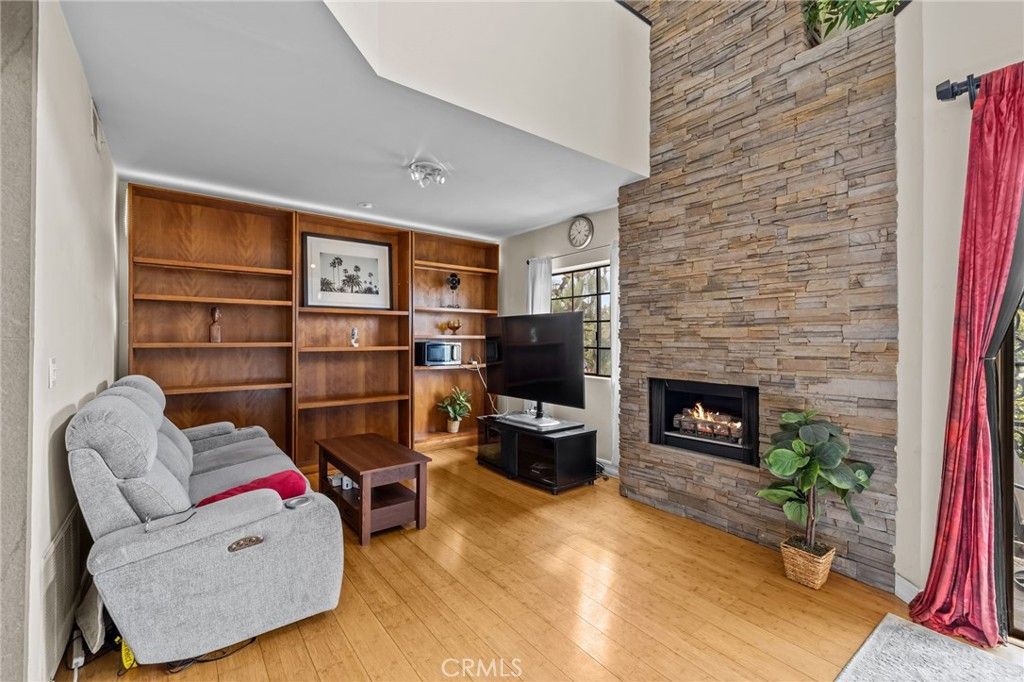 Image 2 of property listing at 8712 Gregory, Los Angeles, CA 90035