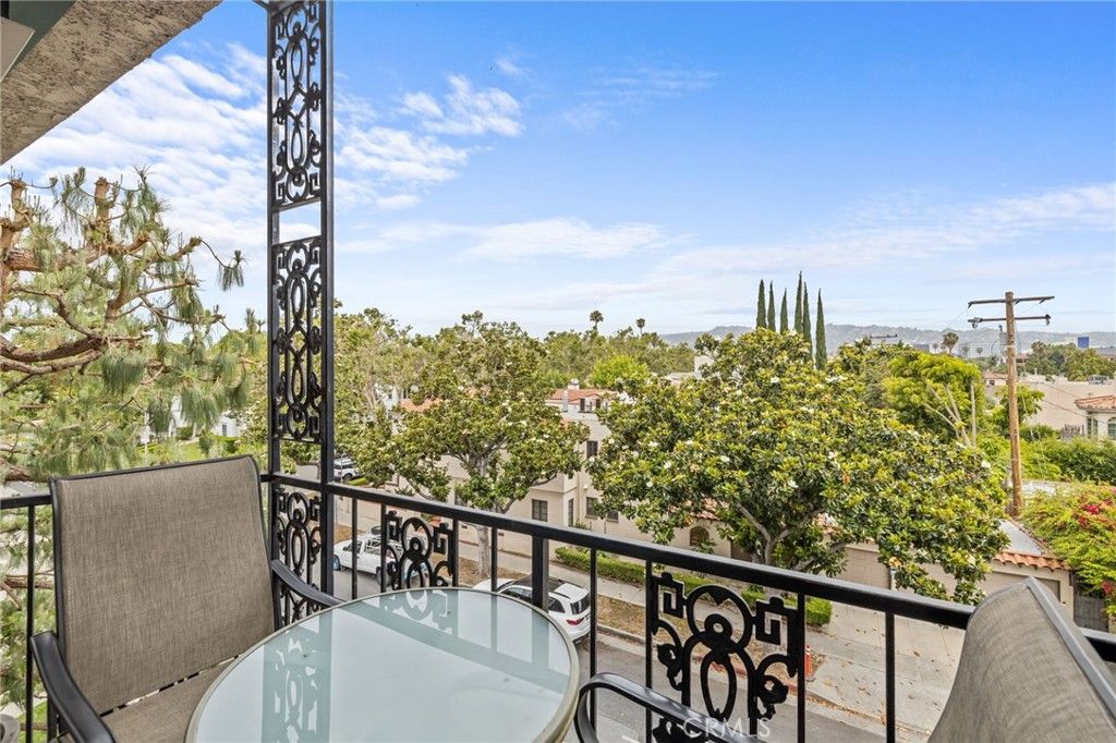 Image 30 of property listing at 8712 Gregory, Los Angeles, CA 90035