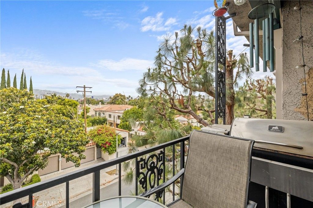 Image 31 of property listing at 8712 Gregory, Los Angeles, CA 90035