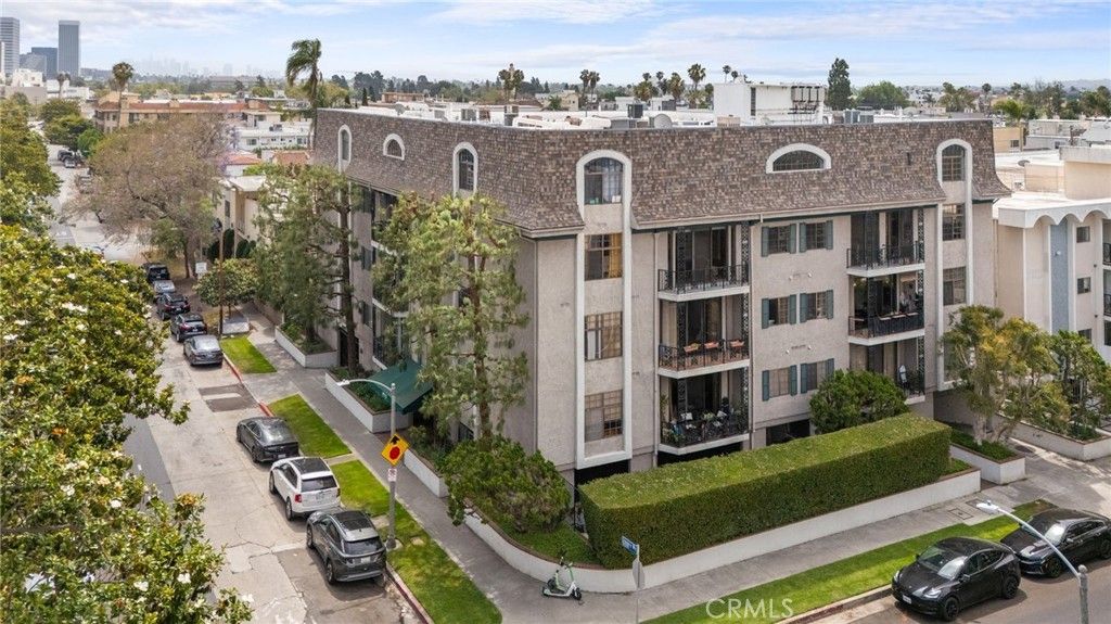 Image 38 of property listing at 8712 Gregory, Los Angeles, CA 90035