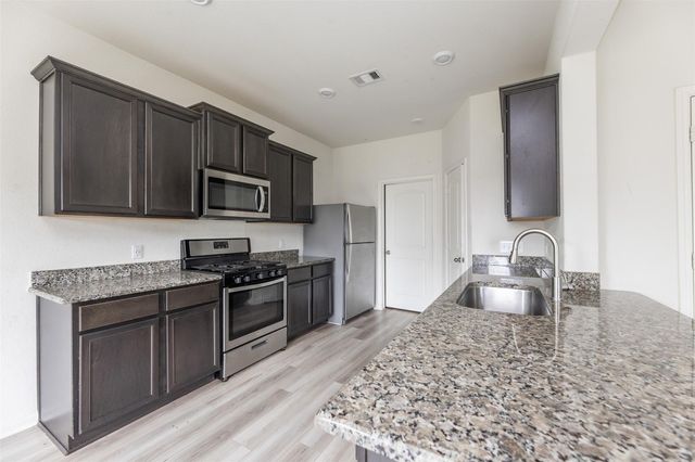 541 Amberwood Park Drive, Katy, TX 77493