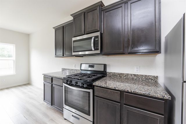 541 Amberwood Park Drive, Katy, TX 77493