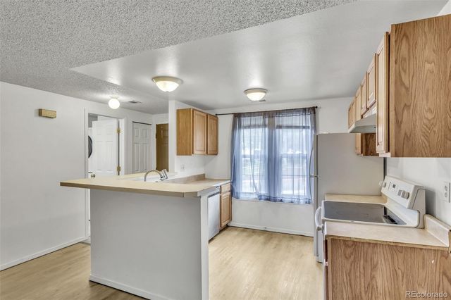 1545 S Ouray Circle B, Aurora, CO 80017