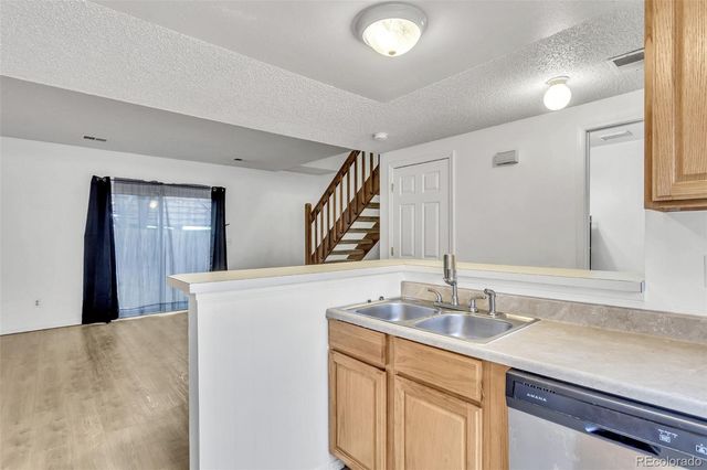 1545 S Ouray Circle B, Aurora, CO 80017