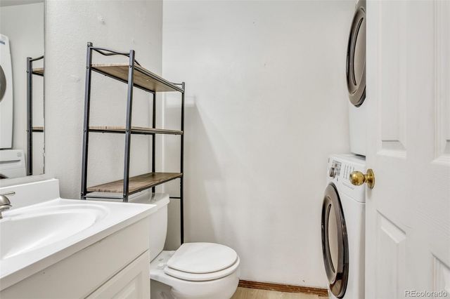 1545 S Ouray Circle B, Aurora, CO 80017