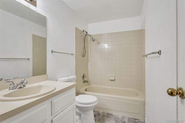1545 S Ouray Circle B, Aurora, CO 80017