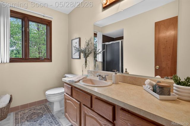 3411 Foxhollow Court, Washington Township, MI 48094