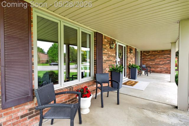 3411 Foxhollow Court, Washington Township, MI 48094