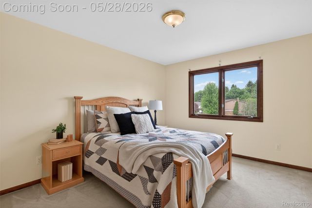 3411 Foxhollow Court, Washington Township, MI 48094
