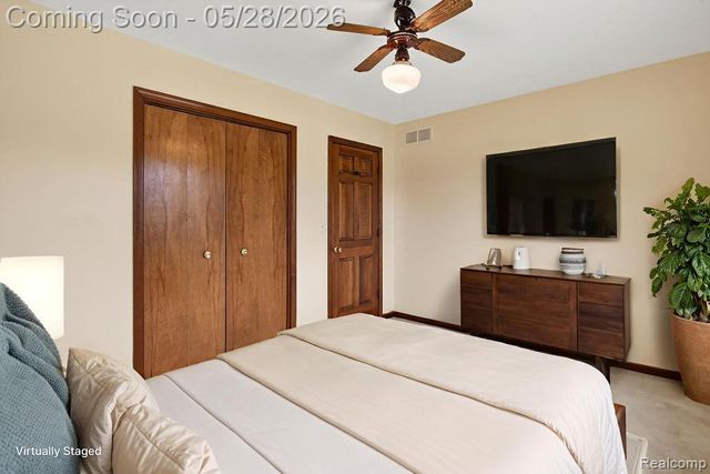 3411 Foxhollow Court, Washington Township, MI 48094