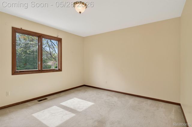 3411 Foxhollow Court, Washington Township, MI 48094