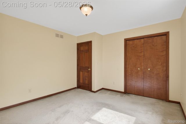 3411 Foxhollow Court, Washington Township, MI 48094
