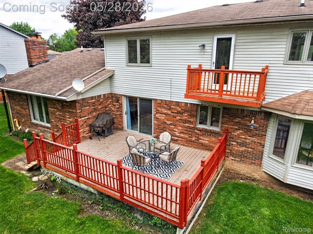 3411 Foxhollow Court, Washington Township, MI 48094