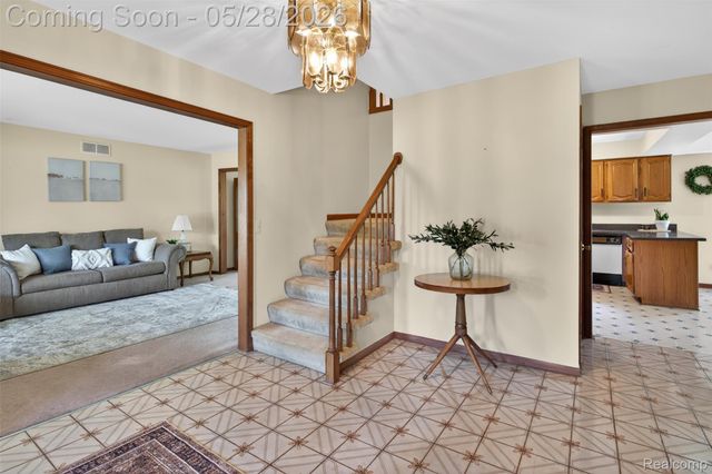 3411 Foxhollow Court, Washington Township, MI 48094