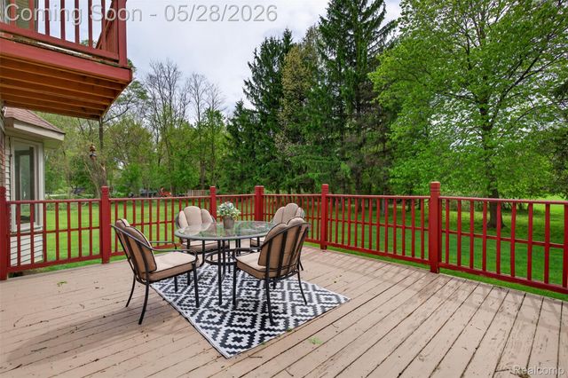 3411 Foxhollow Court, Washington Township, MI 48094