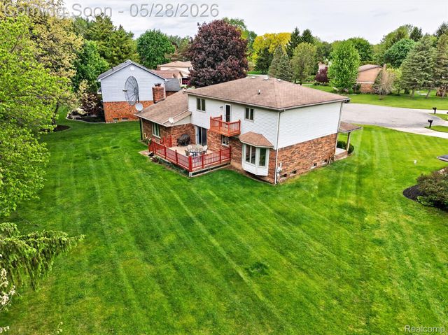 3411 Foxhollow Court, Washington Township, MI 48094