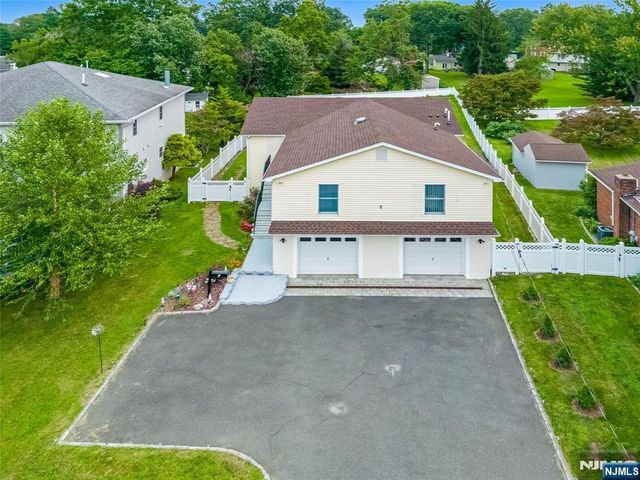7 Henoch Avenue, Clifton, NJ 07013