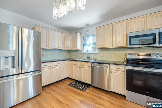 7 Henoch Avenue, Clifton, NJ 07013