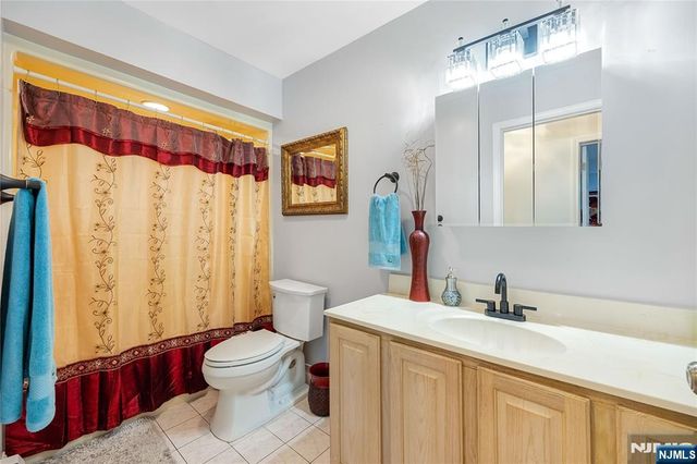 7 Henoch Avenue, Clifton, NJ 07013