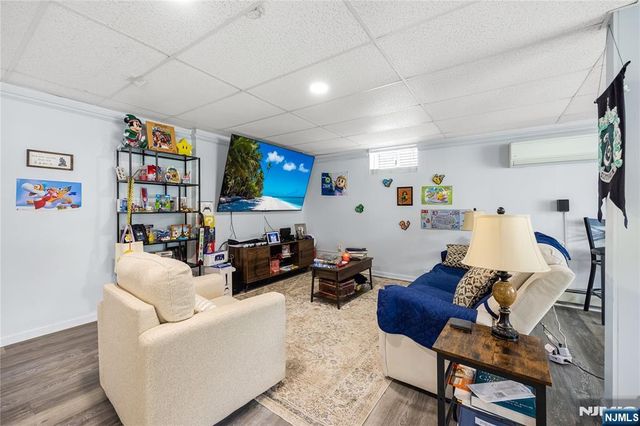 7 Henoch Avenue, Clifton, NJ 07013