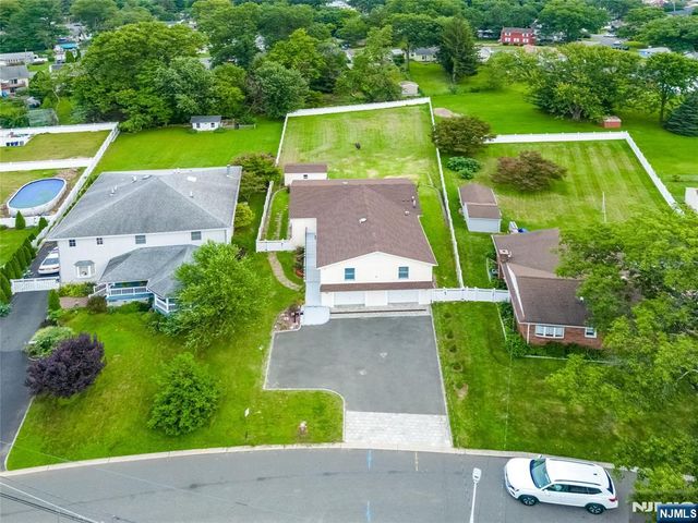 7 Henoch Avenue, Clifton, NJ 07013