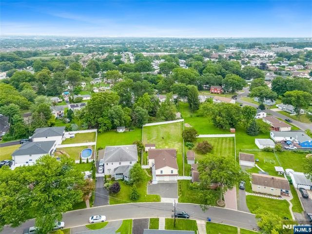 7 Henoch Avenue, Clifton, NJ 07013
